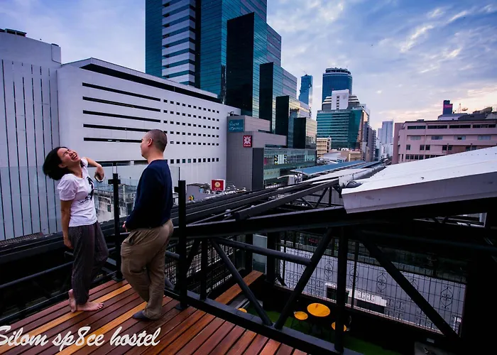 Silom Space Хостел *