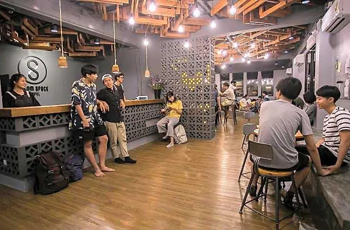 Silom Space Хостел *