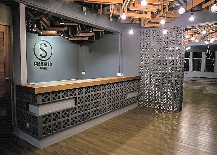 Хостел Silom Space *