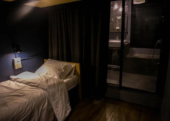 Silom Space Хостел