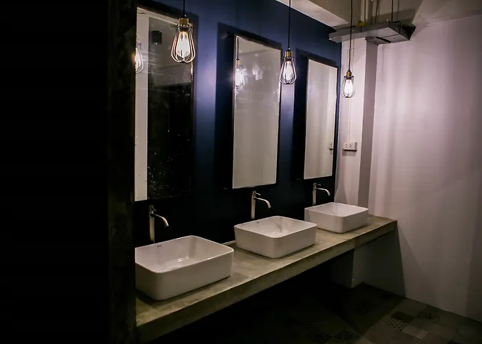 Silom Space Хостел